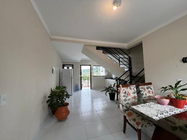 Casa com 2 dormitórios Dom Joaquim