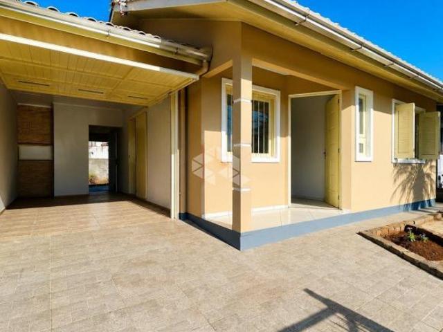 Casa com 2 Dormitórios e Amplo Pátio no bairro Jardim do Cedro em Lajeado