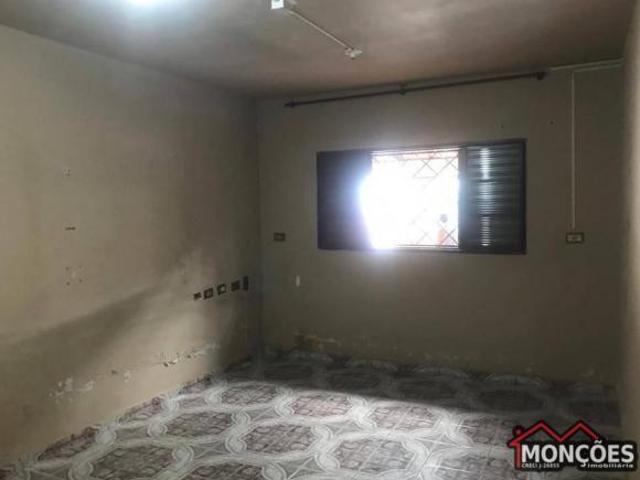 casa com 2 dormitórios e uma edícula nos fundos