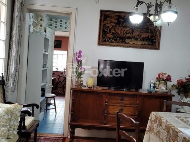 Casa com 2 dormitórios em Porto Alegre