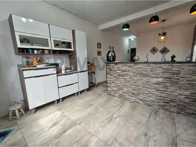 Casa com 2 dormitórios para alugar, 79m² por R$ 2.500,00/mês Jardim das Cerejeiras Atibaia/SP
