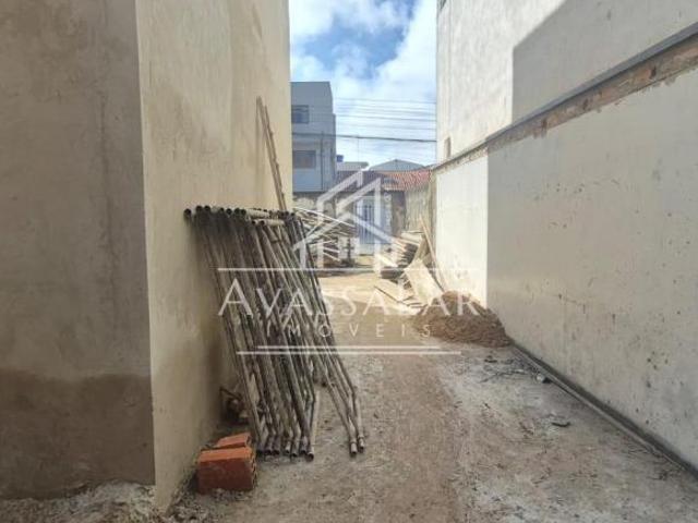 Casa com 2 dormitórios, suíte e terraço à venda no Alto Boqueirão Curitiba PR