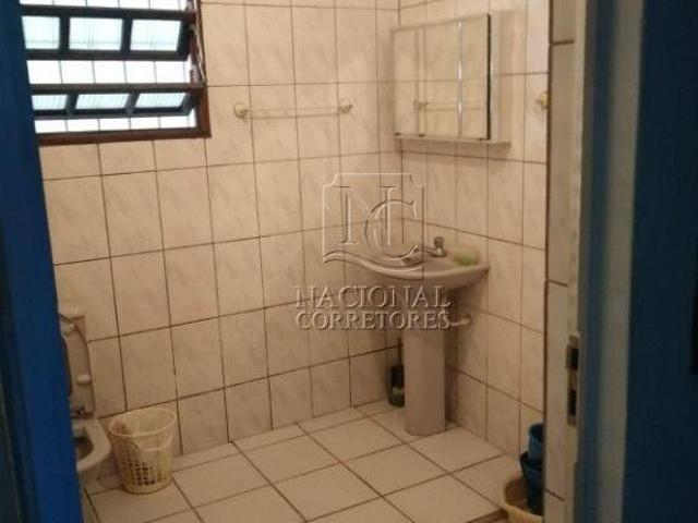 CASA COM 2 DORMITÓRIOS, SENDO 1 SUÍTE, 6 VAGAS DE GARAGEM, 90 M2`A VENDA EM VIL