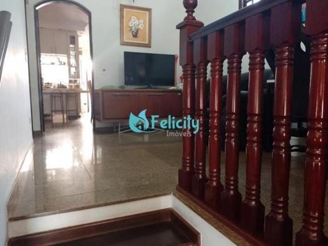 Casa com 2 dorms, 1 suíte, 5 vagas, 200m2 no Jardim Líbano
