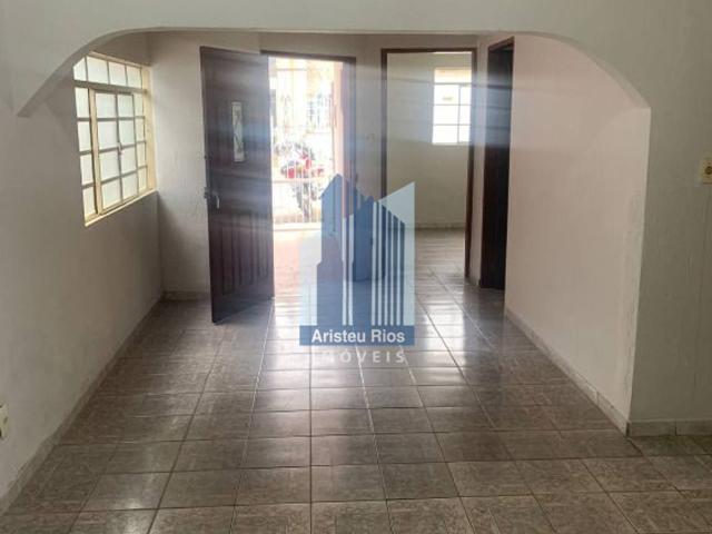 Casa com 2 quartos, 100 m²