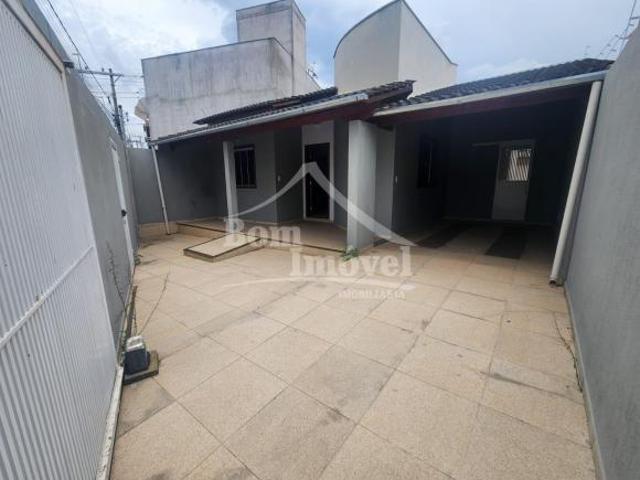Casa com 2 quartos à venda em Campo Belo, no bairro Centenário