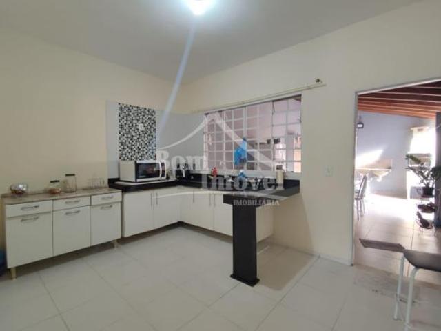 Casa com 2 quartos à venda em Campo Belo, no bairro Jardim Panorama Ii