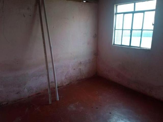 Casa com 2 quartos à venda em Nepomuceno, no bairro Vila Leolita