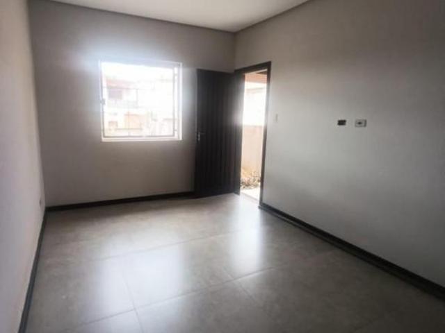Casa com 2 quartos à venda em Nepomuceno, no bairro Centro