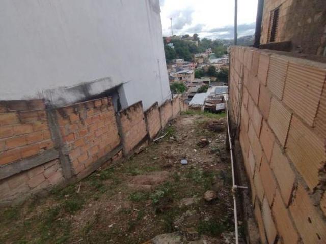 Casa com 2 quartos à venda em Sabará, no bairro Vila Rica