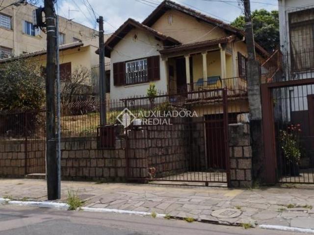 Casa com 2 Quartos à Venda no bairro Centro com 71m²