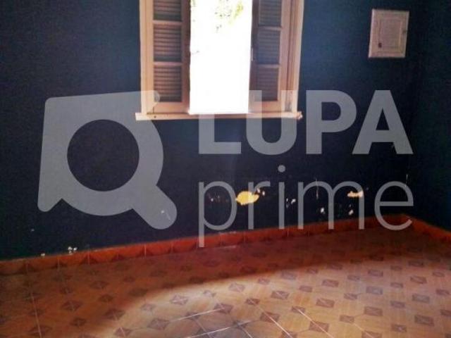 CASA COM 2 QUARTOS À VENDA NO PARQUE NOVO MUNDO