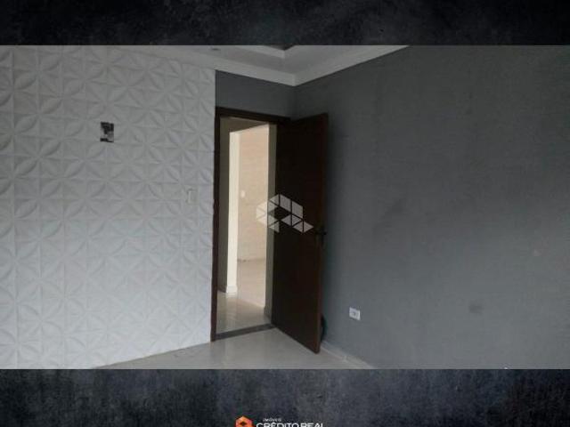 CASA COM 2 QUARTOS E 48M² A VENDA EM PARANAGUA