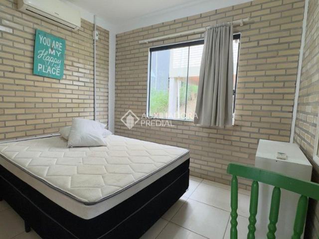 Casa com 2 quartos e 50m² para alugar em Ibiraquera, Imbituba