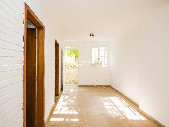 Casa com 2 quartos e 50m² para alugar em Nonoai, Porto Alegre