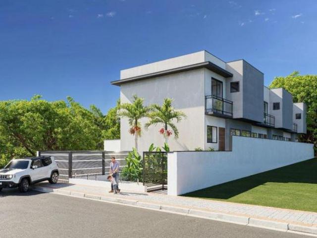 Casa com 2 quartos e 74 m² à venda em Jardim das Flores