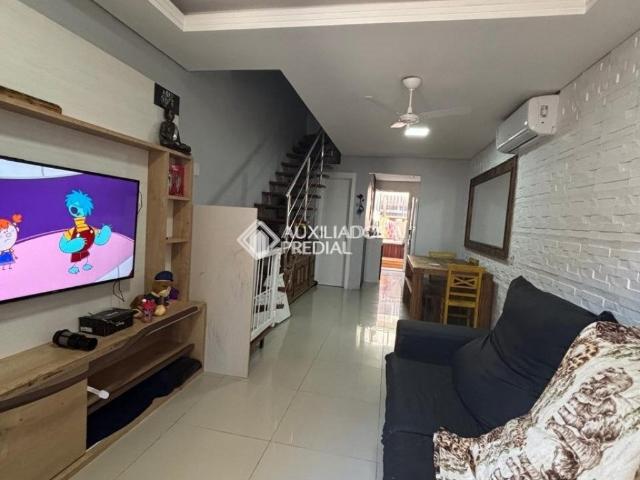 Casa com 2 quartos e 82m² para alugar em Hípica, Porto Alegre