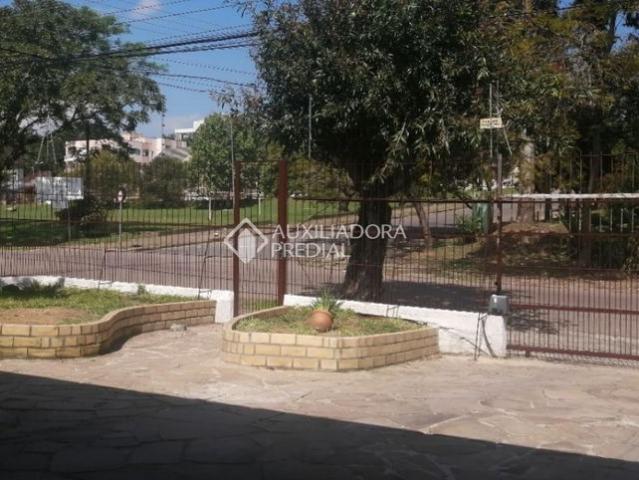 Casa com 2 quartos e 130m² para alugar em Jardim do Salso, Porto Alegre