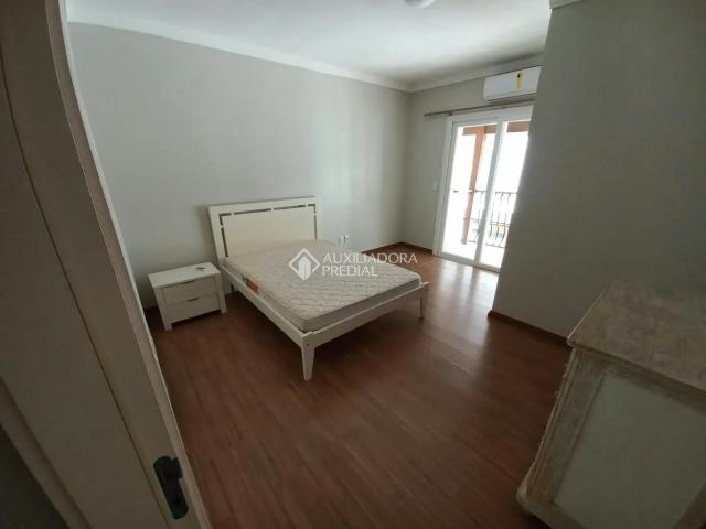 Casa com 2 quartos e 200m² para alugar em Centro, Canela