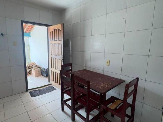 Casa com 2 quartos e espaço para piscina em Itanhaém