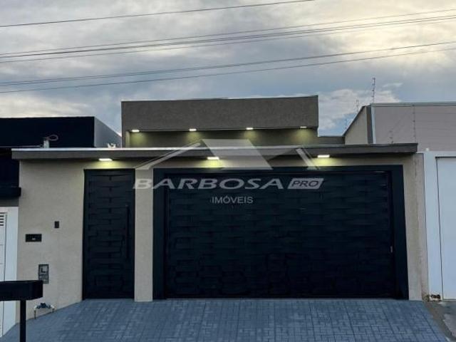 Casa com 2 quartos sendo 1 suite á venda no Setor Turista II