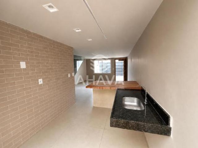 Casa com 2 Quartos sendo 1 Suíte à Venda, 130m², 2 Vagas, Bairro Jaraguá, próximo à Rua Izabel Bueno