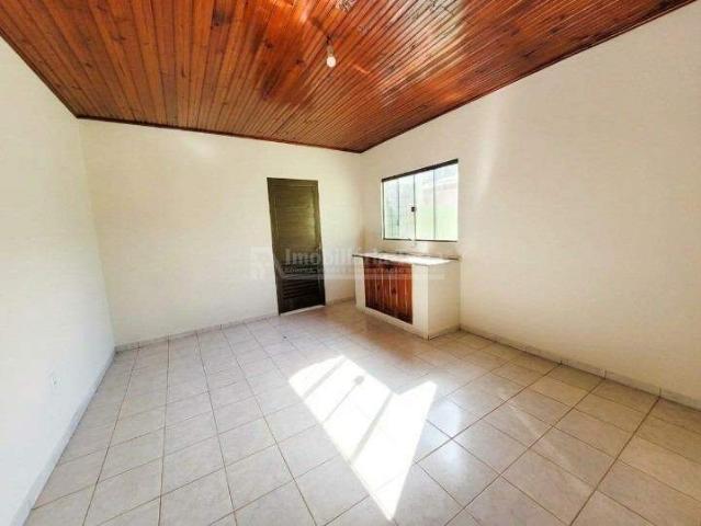 Casa com 2 quartos sendo 1 suíte no Vila Esperança em Dourados/MS