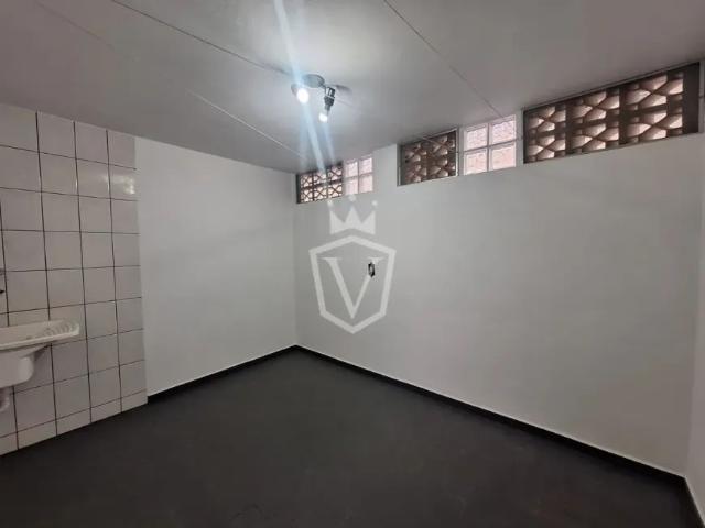 Casa com 2 Quartos para alugar, 113m² Jardim Tannus