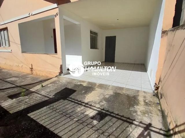 Casa com 2 quartos para alugar