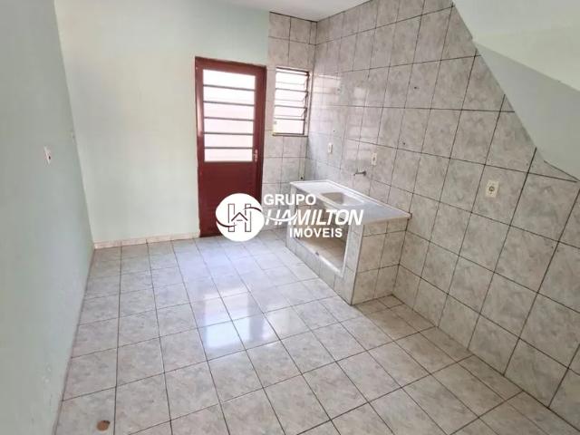 Casa com 2 quartos para alugar