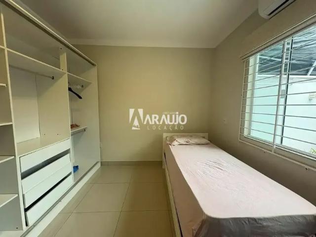 Casa com 2 Quartos para alugar, 250m² Centro