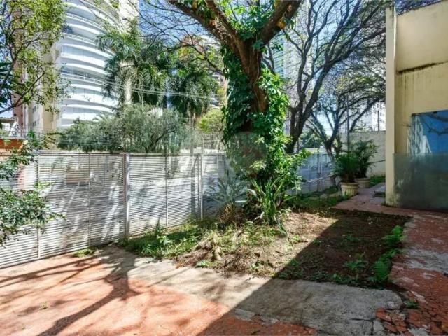 Casa com 2 Quartos para alugar, 260m² Paraíso