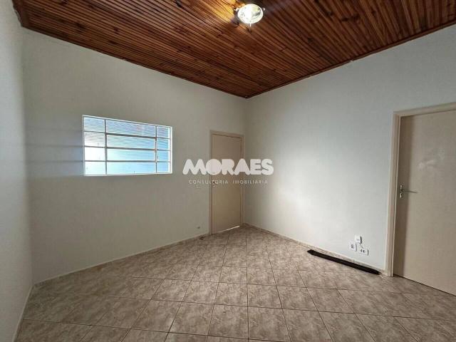 Casa com 2 quartos para alugar, 80 m² por R$ 1.700/mês Jardim Estoril Bauru/SP