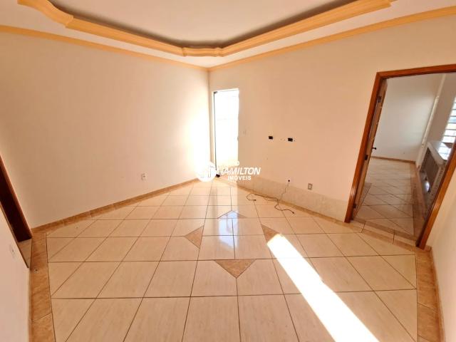 Casa com 2 quartos para alugar