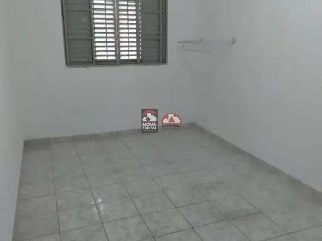 Casa com 2 Quartos para alugar, 90m² Conjunto Residencial Vale Dos Pinheiros