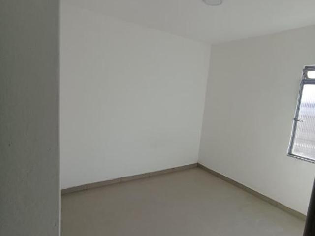 Casa com 2 quartos para alugar no bairro Nova Granada, 50m²