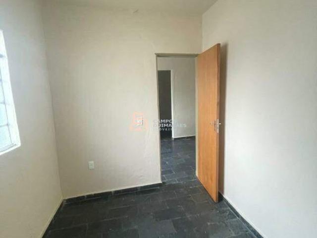 Casa com 2 quartos para alugar no bairro Candelária, 45m²