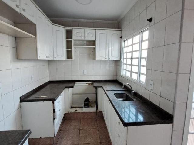 Casa com 2 quartos para alugar no bairro Centro