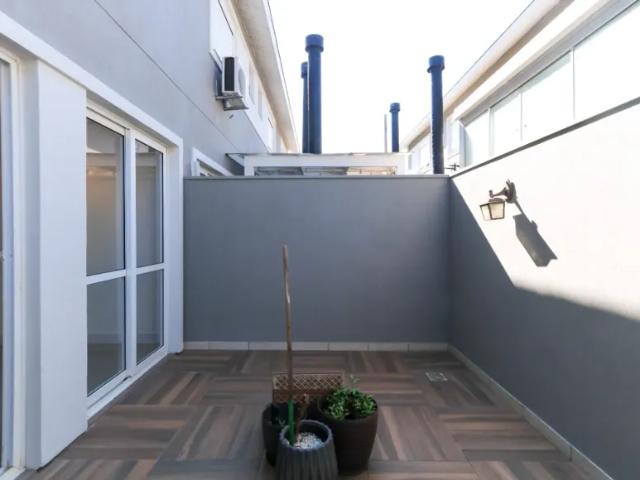 Casa com 2 Quartos para Alugar no bairro Centro com 110m²
