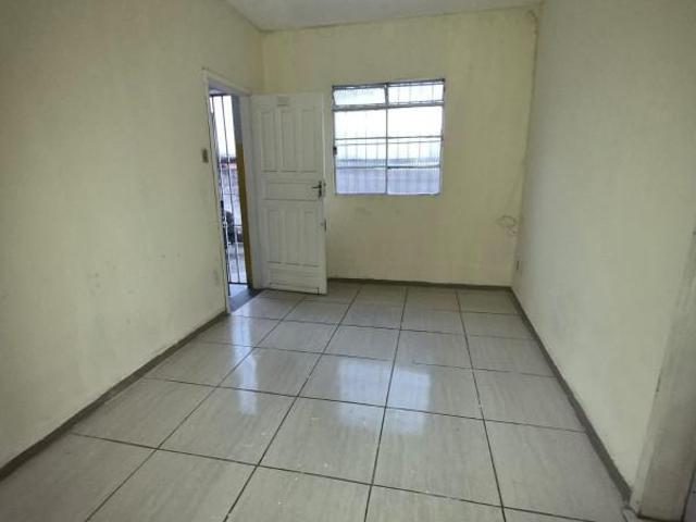 Casa com 2 quartos para alugar no bairro Santo André, 50m²