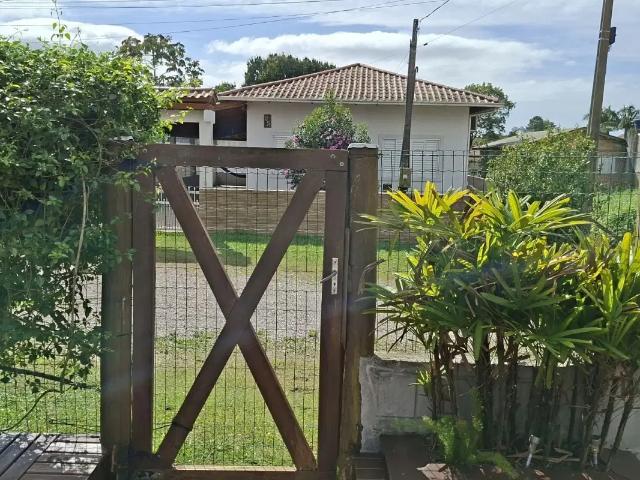 Casa com 2 quartos para alugar na Rua Narbal Mota Espezim, 126, Alto Arroio, Imbituba