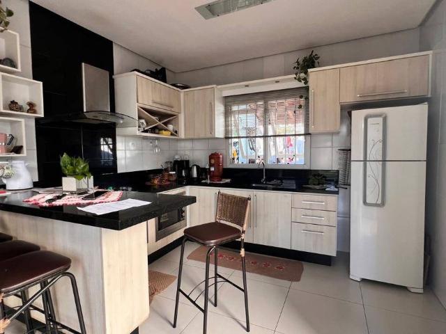 Casa com 2 quartos, Parque Netto Portão