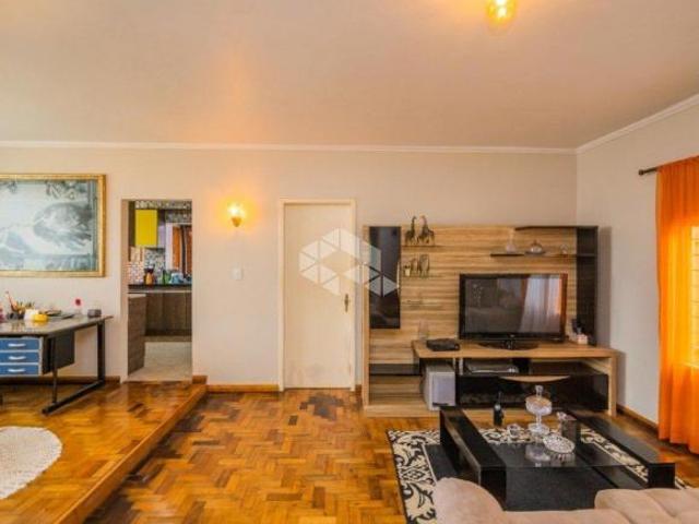 Casa com 2 Terrenos de esquina 164,59m² 4 Quartos Rio Branco / São Leopoldo