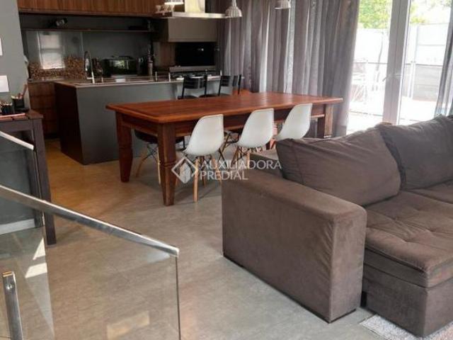 Casa com 2 terrenos, suite e piscina a Venda em Campo Bom, analisa sitio