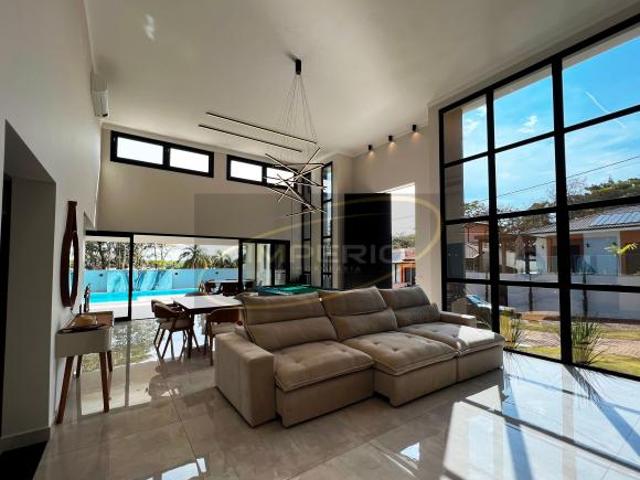 Casa com 300 m² de área construída, mobiliada no Riviera de Santa Cristina II