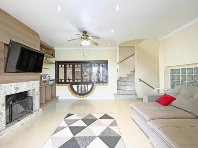 Casa com 300 m² e 2 quartos à venda no bairro Sarandi