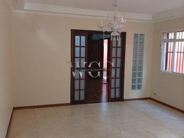 Sobrado com 300 mts², 04 dorm 01 suíte,04 vgs para locação ou venda Interlagos