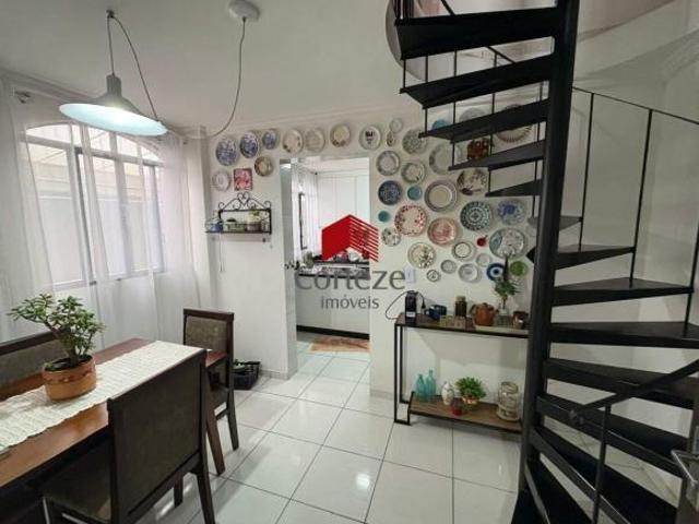 Casa com 321,75m² 4 quartos, à venda, no bairro Capão Raso em Curitiba