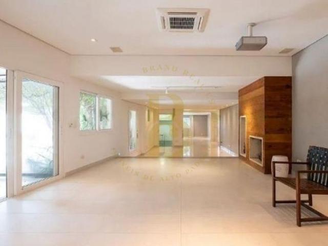 Casa com 345 m², 4 quartos sendo 3 suítes à venda no bairro Alto de Pinheiros