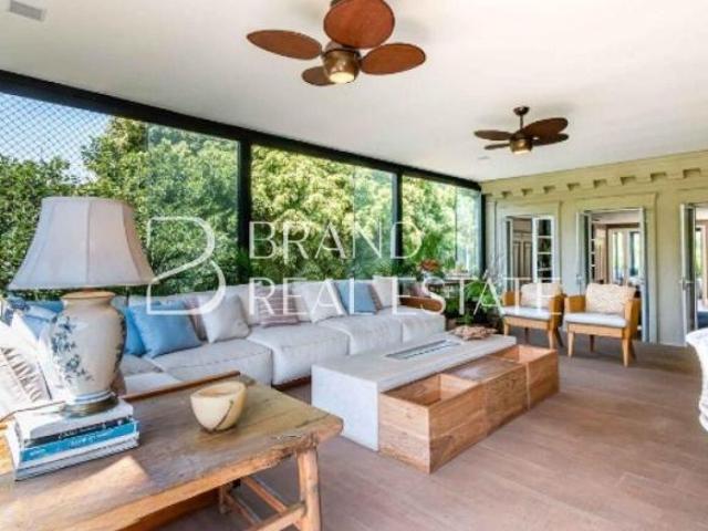 Casa com 359 m², 3 quartos sendo 1 suíte à venda no bairro Pacaembu